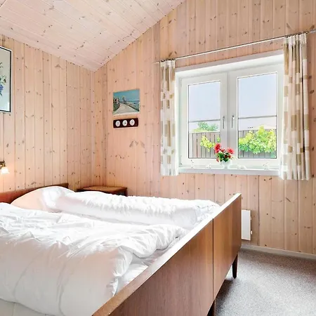 Awesome In W/ 2 Bedrooms *