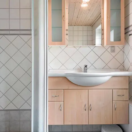 Awesome In W/ 2 Bedrooms *